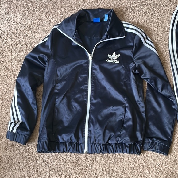 Adidas Original navy blue crop pant tracksuit xL - Picture 2 of 5
